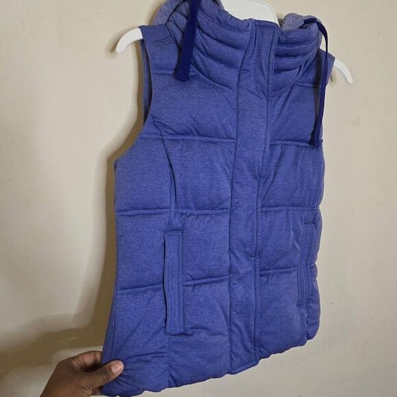 Athleta Hooded Puffer Vest Women’s Size Small Purple Lightweight Warm Zip Jacket - Picture 16 of 16